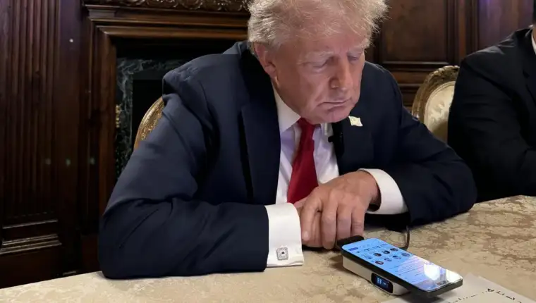 Trump mobitel x
