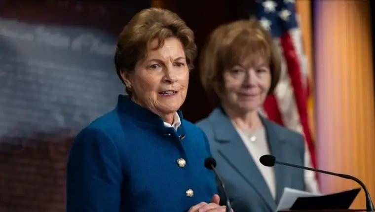 Jeanne Shaheen aa
