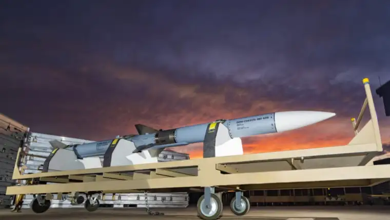 AIM 120 AMRAAM