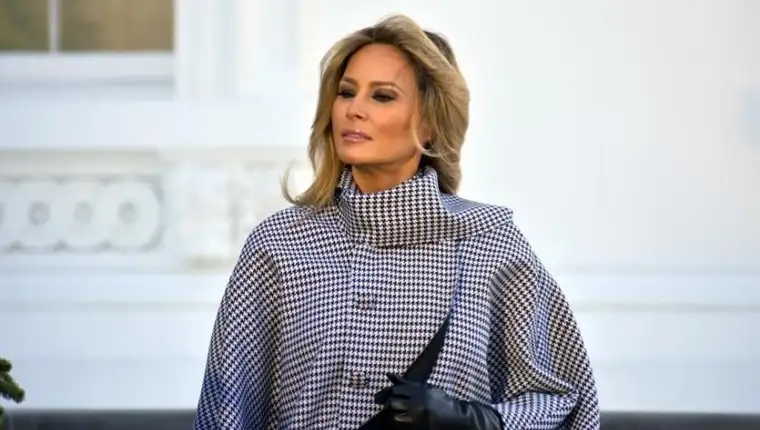 Melania trump aa