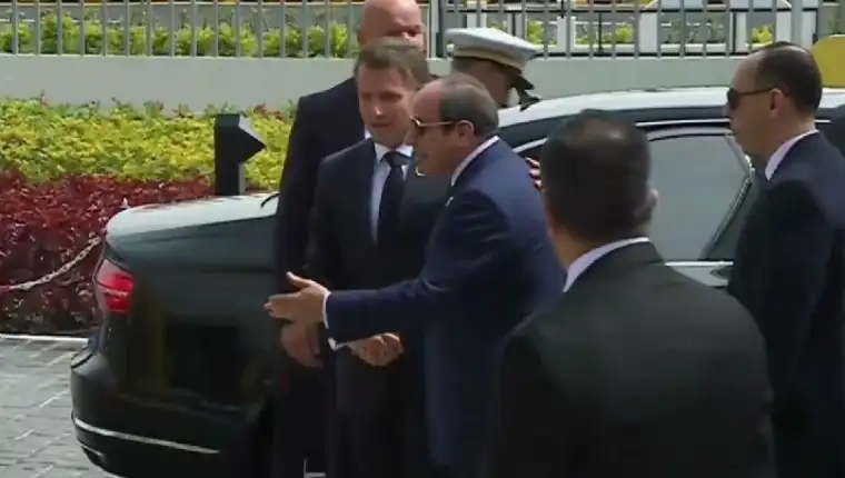 Macron africka turneja