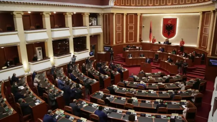 Albanski parlament aa