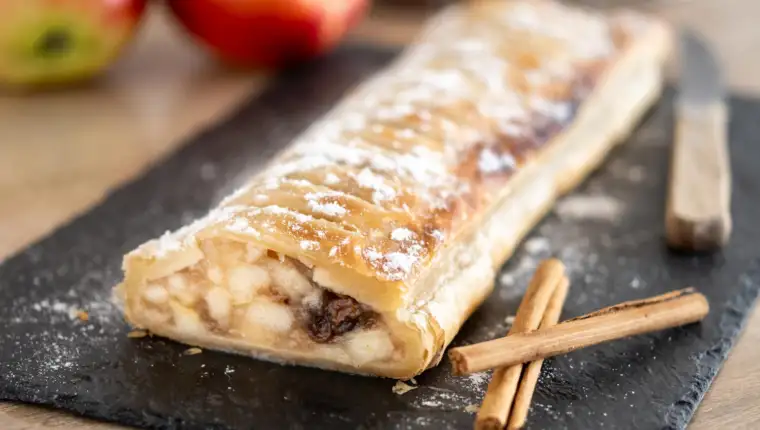 Pita od jabuka freepik