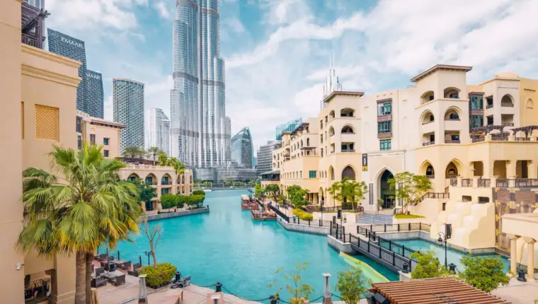 Dubai freepik