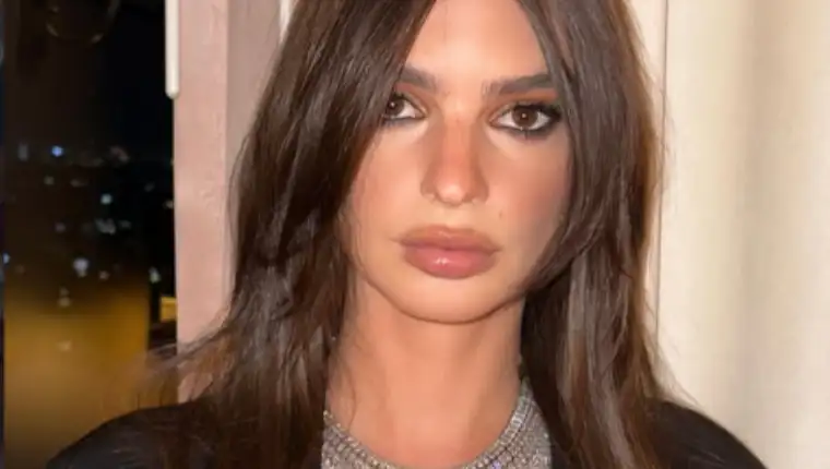 Emily Ratajkowski
