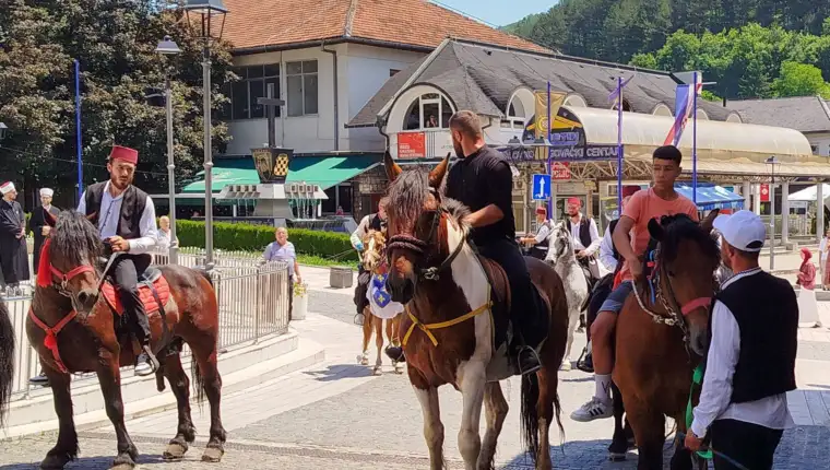 260627 konjanici 16035