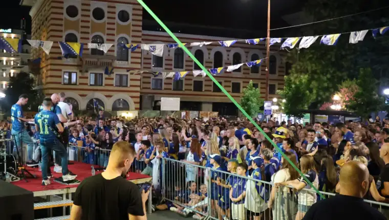 260702 mostar fan zona utakmica zmajevi 78870