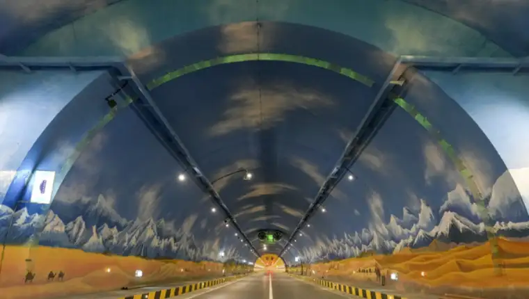 tunel kina