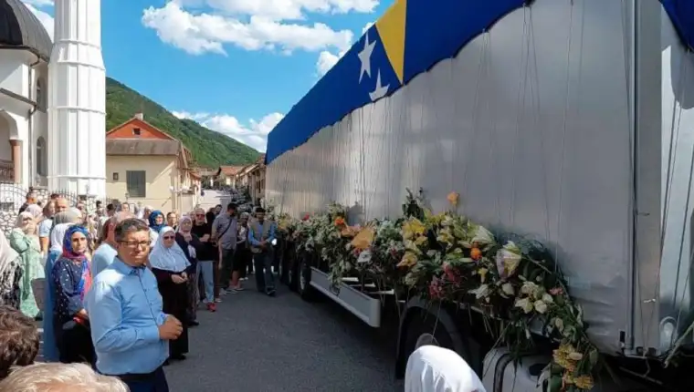 Srebrenica tabut fena