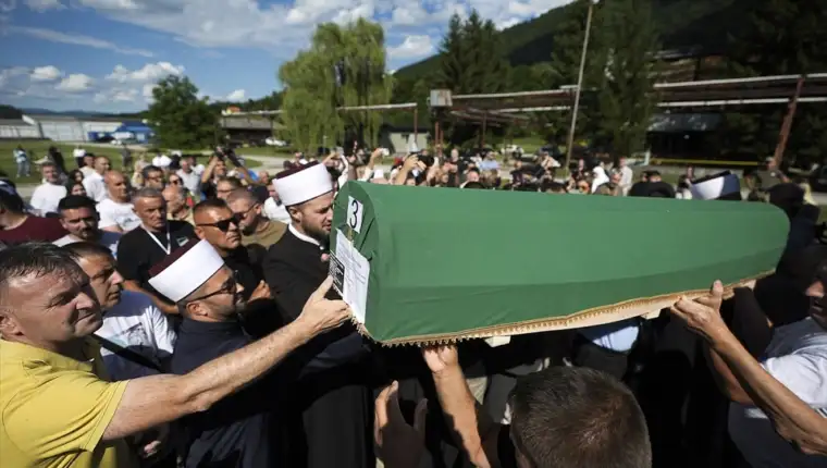 Srebrenica tabuti aa 3