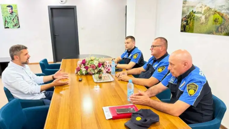 Buzim policija
