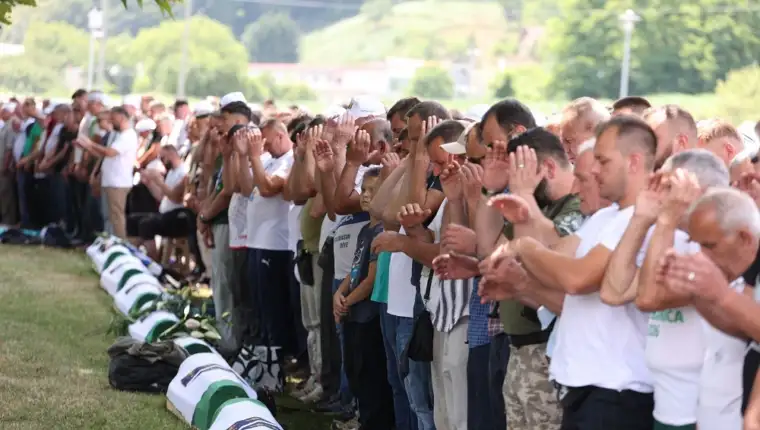 Dzenaza srebrenica fena 4