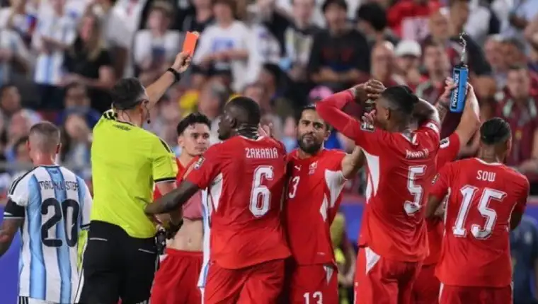 Svicarska argentina embolo crveni