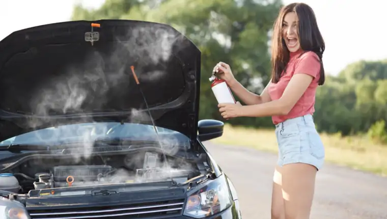 auto požar freepik
