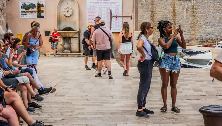 Dubrovnik turisti pixsell