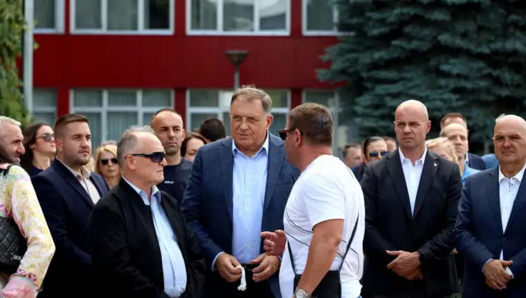 Dodik sahrana
