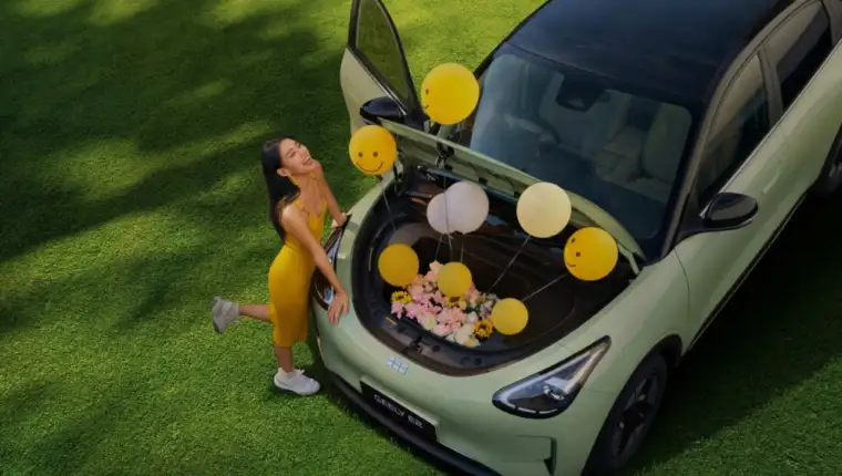 Geely E2