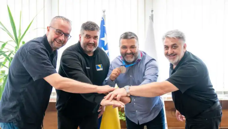 Ustamujic odbojjasi 3