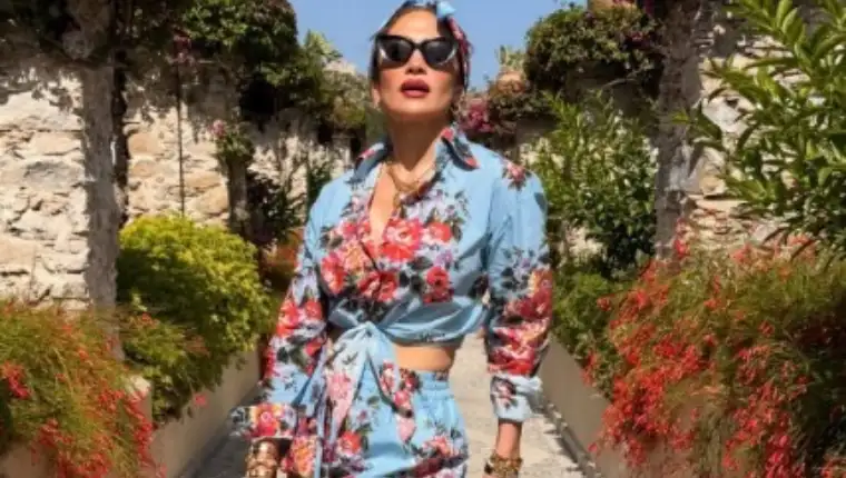 Jennifer Lopez