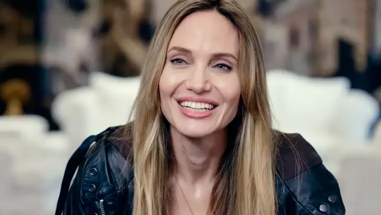 Angelina jolie pixel