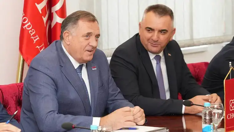 Dodik savo minic