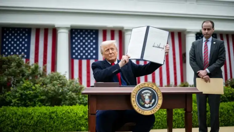 Donald trump potpis scaled