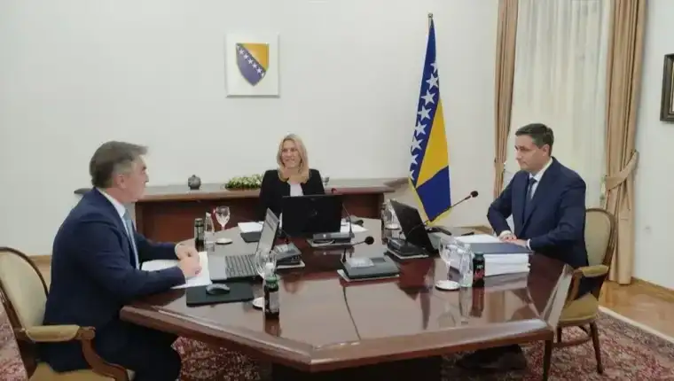 Prva sjednica predsjednistva bih 3
