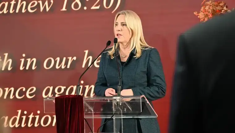 Вечерас смо окупљени у славу и част Христовог рођења Божић је празник љубави и истинске радост 9