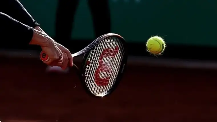 Tenis