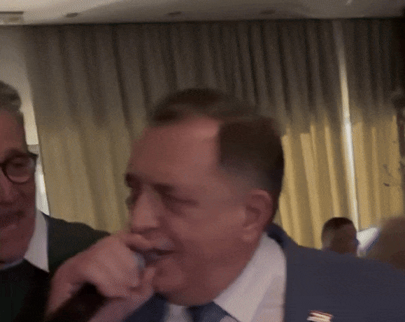 Dodik ezgif com optimize