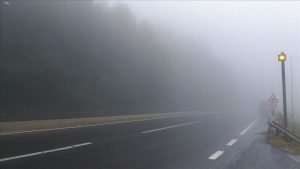 vozačima mokra cesta i magla