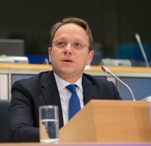 Oliver Varhelyi u Evropskom parlamentu