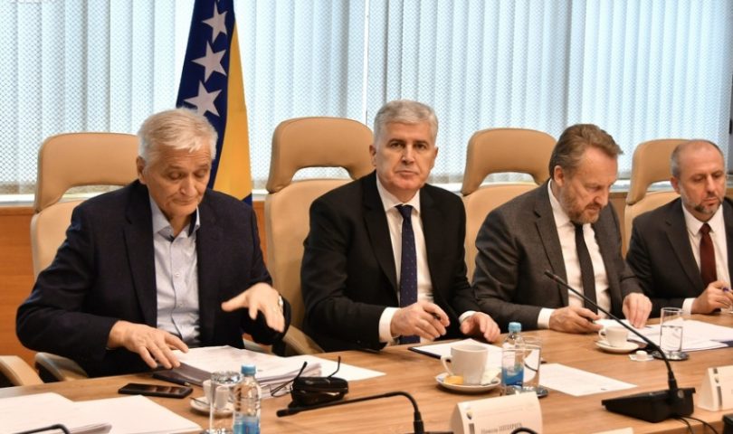 Hoće li Izetbegović, Čović, Špirić i Šarović dobiti po 30.000 KM  optremnine!? Silom zakona su penzionisani