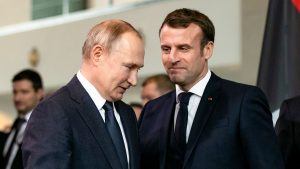 Emmanuelu Macronu stigao poklon iz Rusije Vladimir Putin