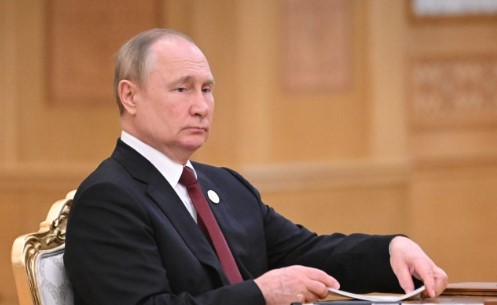 Putin povukao potez vladimir putin sjedi