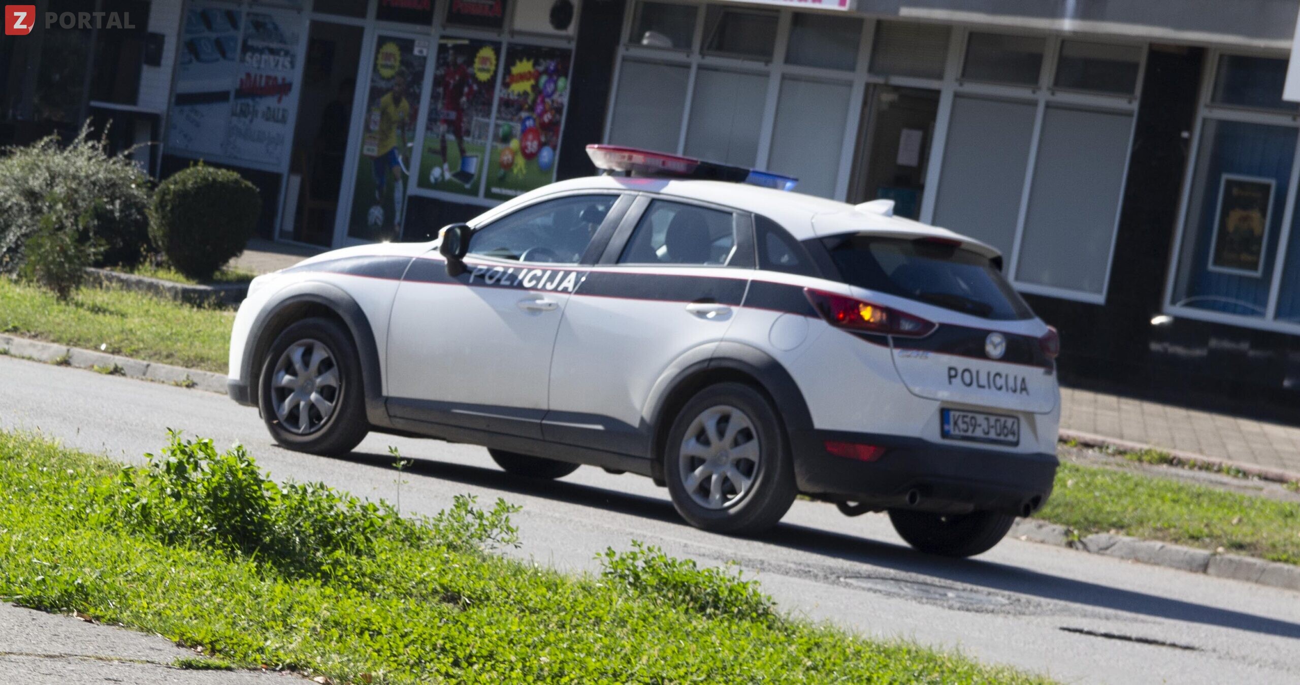 u Visokom pronađena droga policijsko auto parkirano na ulici u Visokom za vrijeme akcije