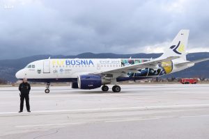 Direkcija za civilno zrakoplovstvo avion sa znakom fly bosnie na aerodromu sarajevo