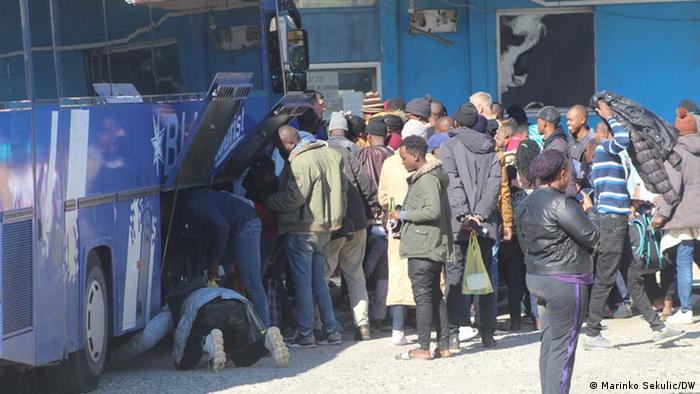 Migranti autobusima stižu u Bratunac