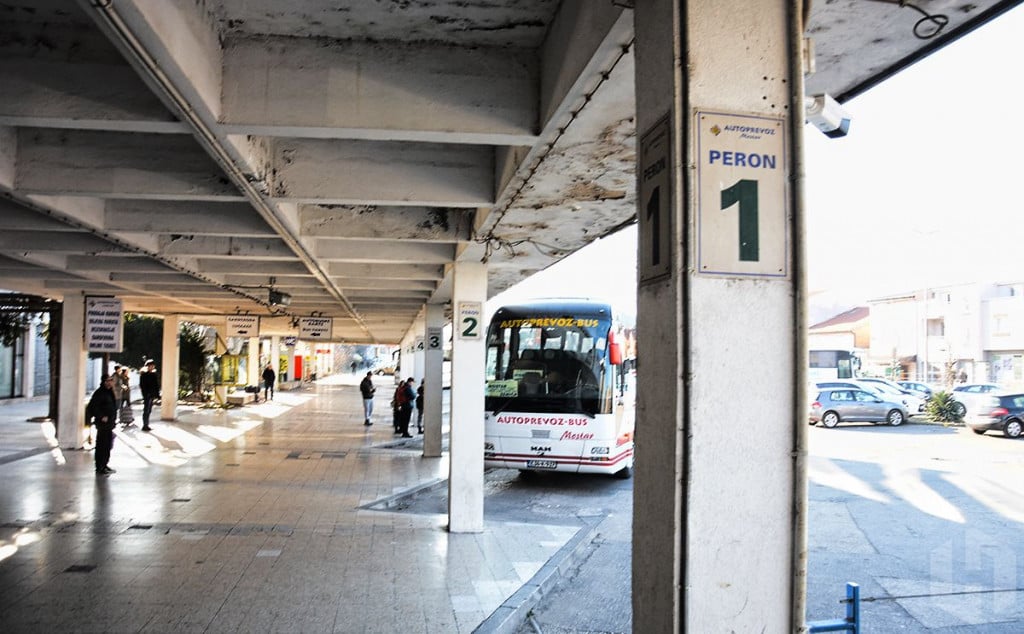 pucnjave u Mostaru autobuska stanica u mostaru parkirani autobus