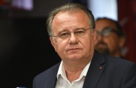 Nikšić je objavio da su stranke opozicije potpisale sporazum o formiranju vlasti bez SDA
