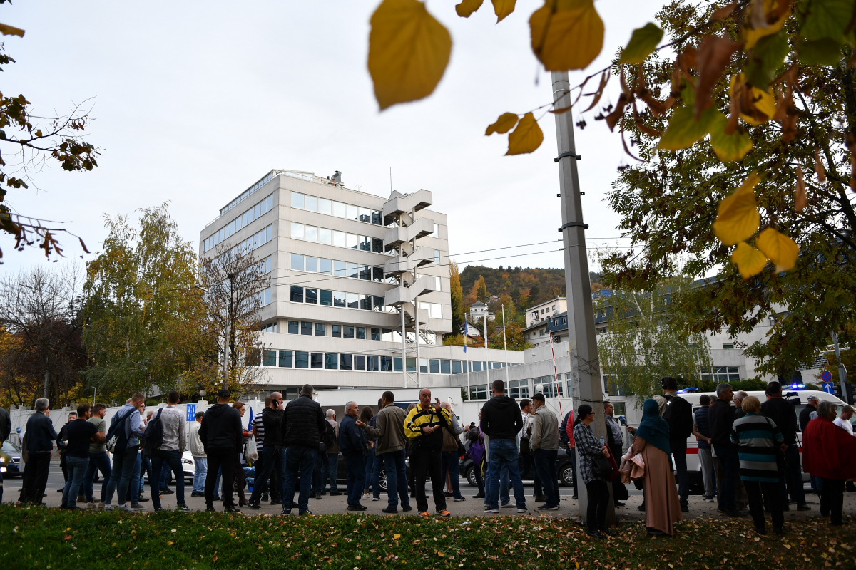 Počeli su drugi protesti ispred zgrade OHR-a u Sarajevu