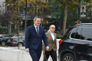 Nermin Ogrešević stiže na sastanak u Centralu SDP-a: Je li Osmorka zanemarila NES
