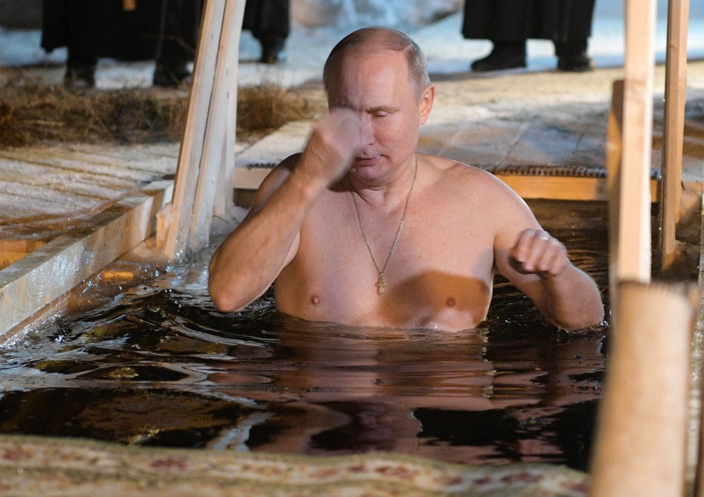 Putinov ulazak u hladnu vodu tokom tradicionalnog ruskog obreda