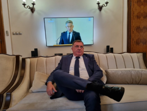 Dodik napustio milorad dodik sjedi komšić govori na televiziji