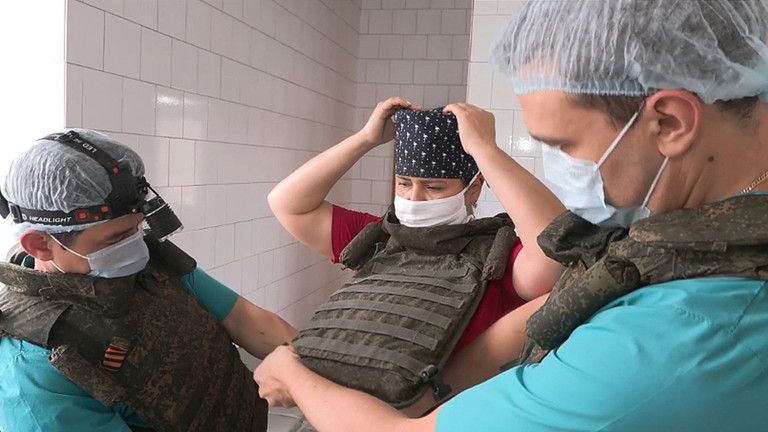 bez anestezije ruski ljekari oblače pancir
