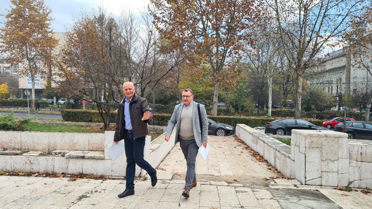 Predstavnici stranaka Osmorke stižu u centralu SDP-a