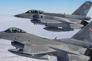 nova vojna supersila poljski avioni na nebu