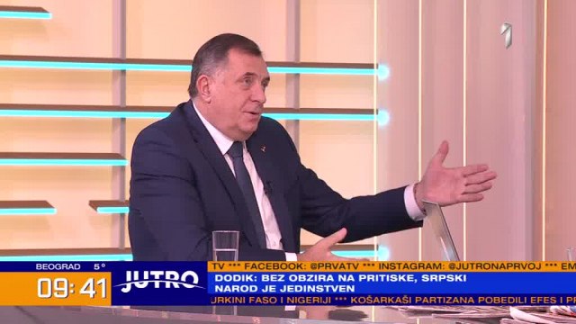 Milorad Dodik nije htio konkretno odbiti NATO pa se pozvao na Srbiiju