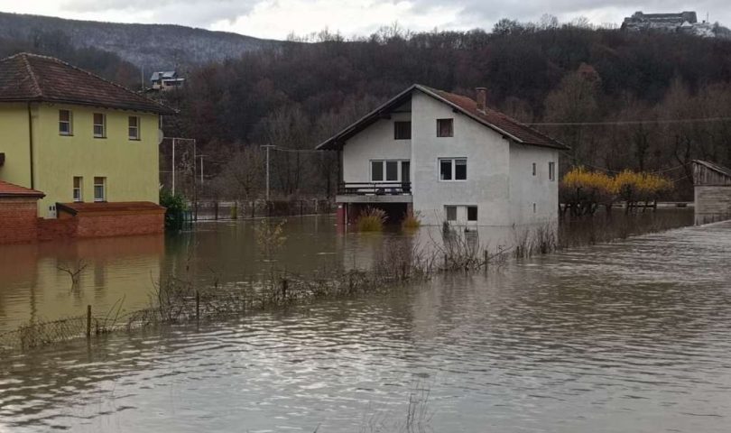 Poplave napravile ogromne štete u Krajini, voda se sad polako povlači