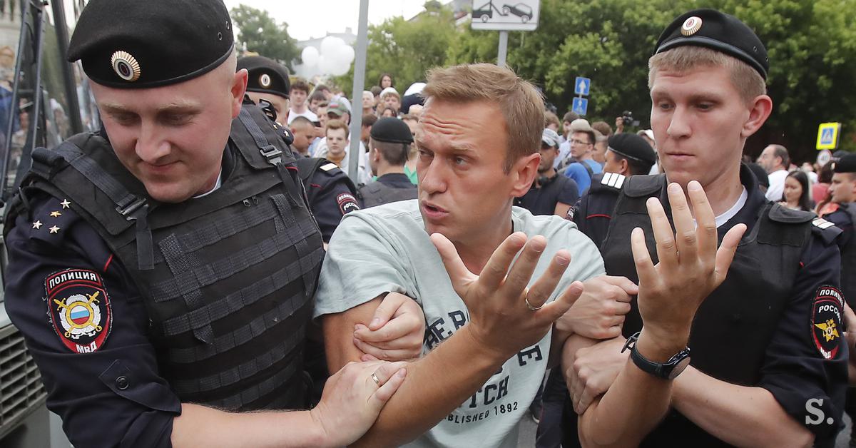 Aleksej Navaljni iskoristio je u utorak, na dan kada je tačno dvije godine zatočeništva da ponovi da će se nastaviti suprotstavljati Kremlju.